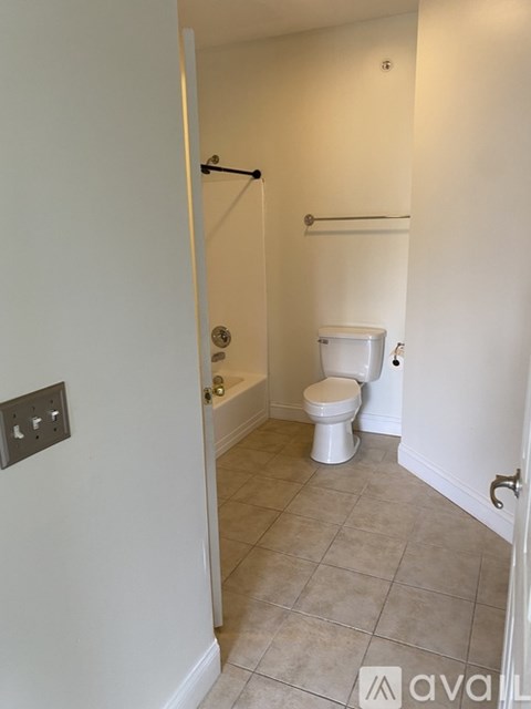 2223 Suncrest Village 2 Beds Apartment for Rent