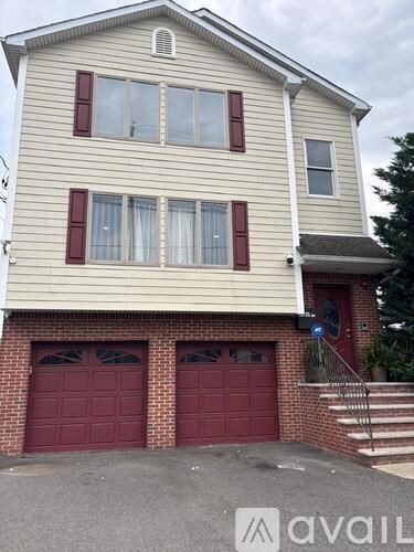 68-70 7Th Ave 3 Beds Apartment for Rent