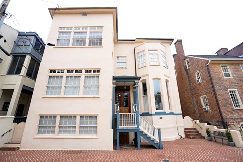 #5 2 Beds Apartment for Rent