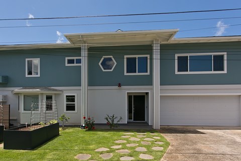 2377 East Manoa Road 2 Beds Apartment for Rent