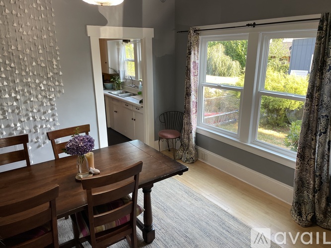 4418 N Vancouver Ave 1 Apartment for Rent - Photo gallery 4