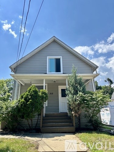 312 Healy Street 3 Beds Apartment for Rent