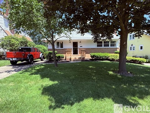 125 W Homestead St 3 Beds Apartment for Rent