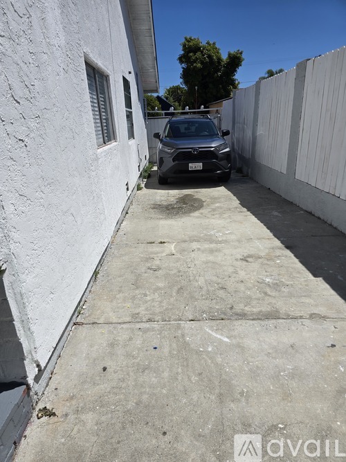 543 W 1st St Unit Back Housr 545 - 2100499 1 3