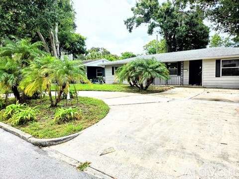 5020 16Th Avenue North 3 Beds Apartment for Rent