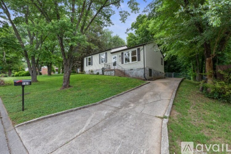 Source URL: https://prod-avail.s3.amazonaws.com/public_images/41503393/listing/IMG_3963.jpeg