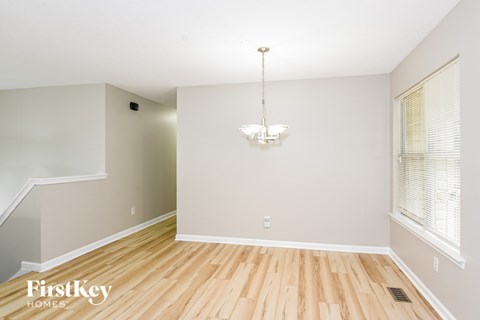 10 Piedmont Lane 4 Beds Apartment for Rent