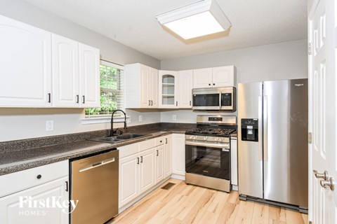 10 Piedmont Lane 4 Beds Apartment for Rent