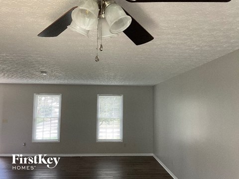 167 Gala Ave 3 Beds Apartment for Rent