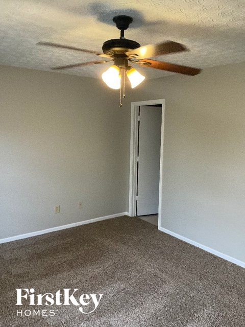 167 Gala Ave 3 Beds Apartment for Rent