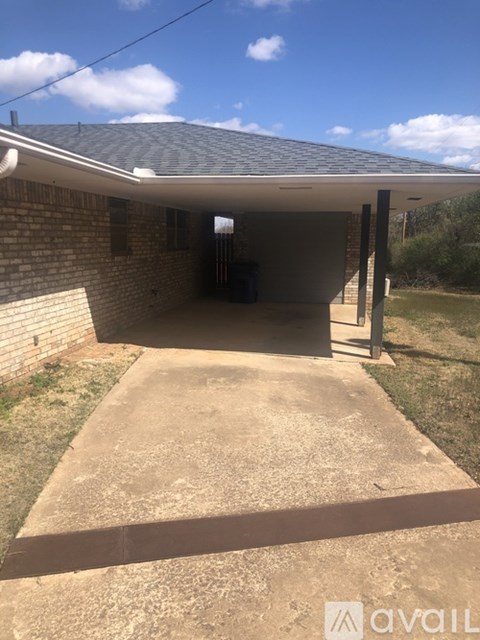 2501 South August Street 4 Beds Apartment for Rent