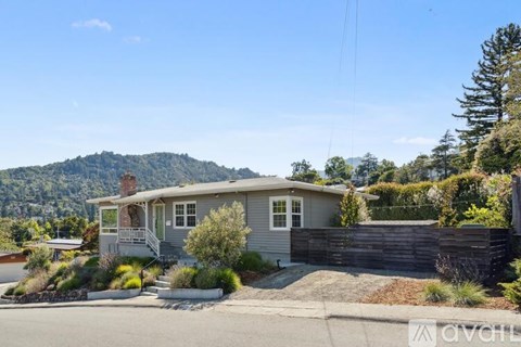 14 Ash Avenue 4 Beds Apartment for Rent