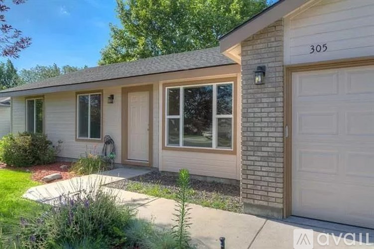 A house numbered 305 is for sale.