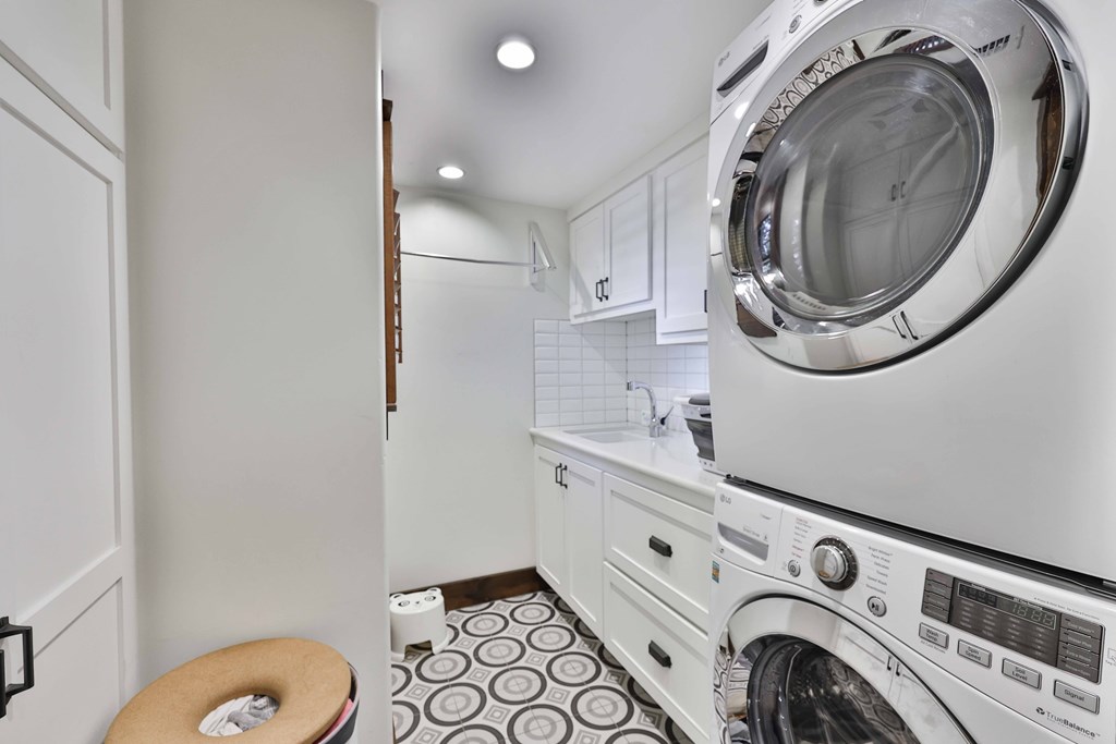 701 Margarita Ave. 3 Beds House for Rent - Photo Gallery 3