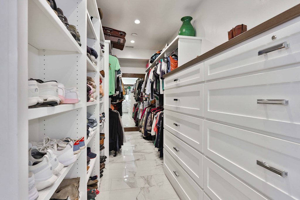 701 Margarita Ave. 3 Beds House for Rent - Photo Gallery 12