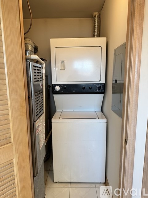 6472 N Northwest Hwy 1 Apartment for Rent
