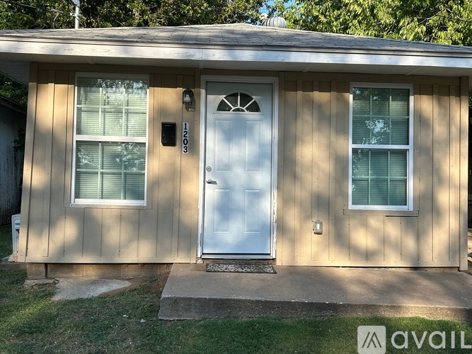 1203 South Husband Street 1 Single Family Home for Rent - Photo gallery 5