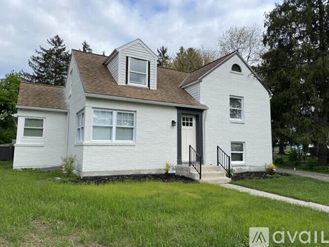 605 Highland Avenue 3 Beds Apartment for Rent
