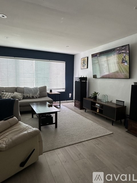 333 Newport Avenue 2 Beds Apartment for Rent
