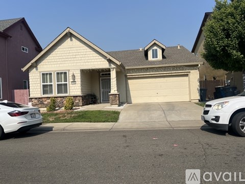 172 Bristol Way 3 Beds Apartment for Rent