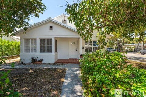 4815 N Flagler Dr 2 Beds Apartment for Rent