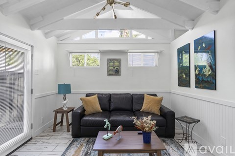523 31St St 1 Bed Apartment for Rent