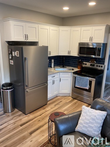326 E Lincoln St, Rear Alley Unit 1 Bed Apartment for Rent