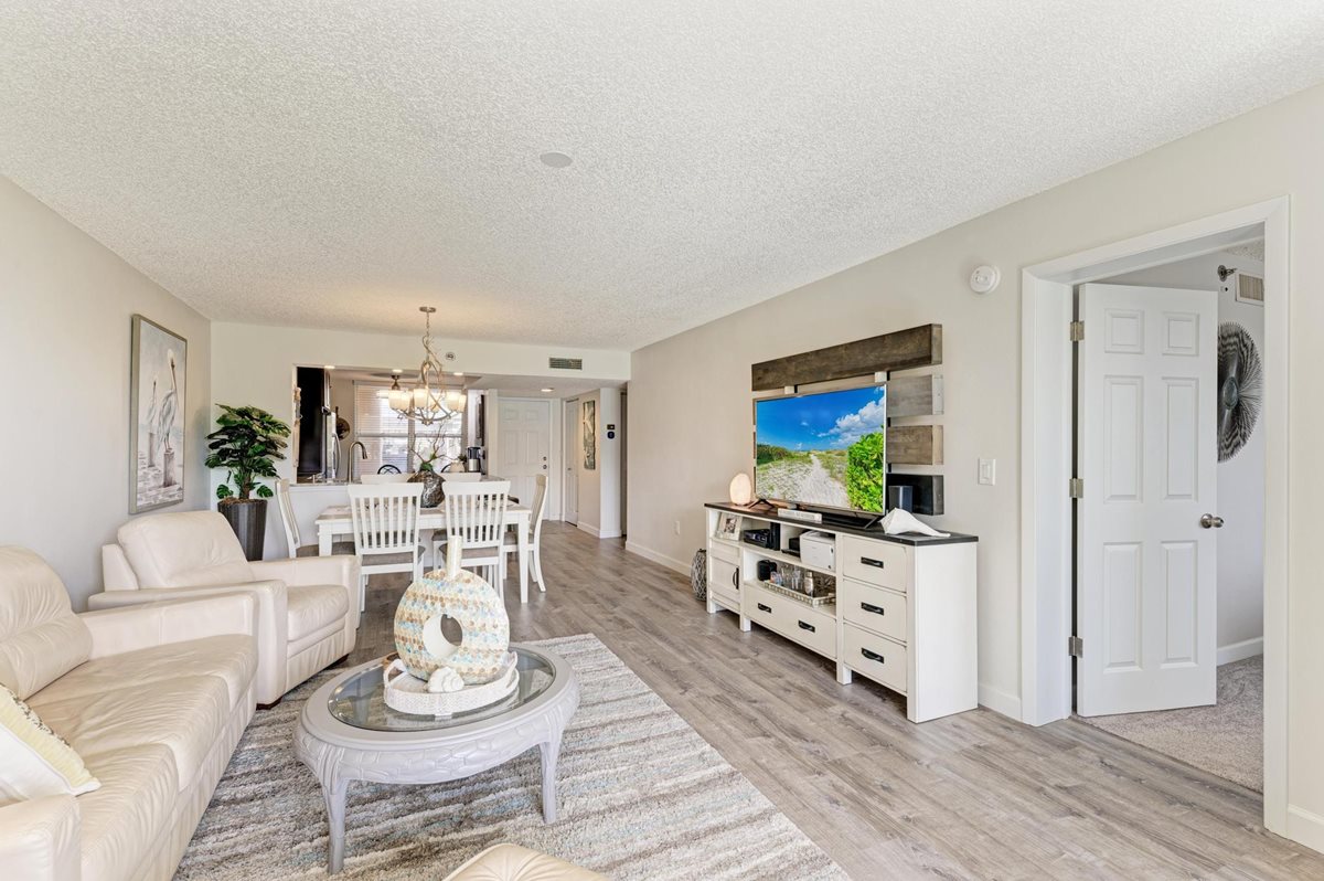 4480 Fairways Boulevard $2