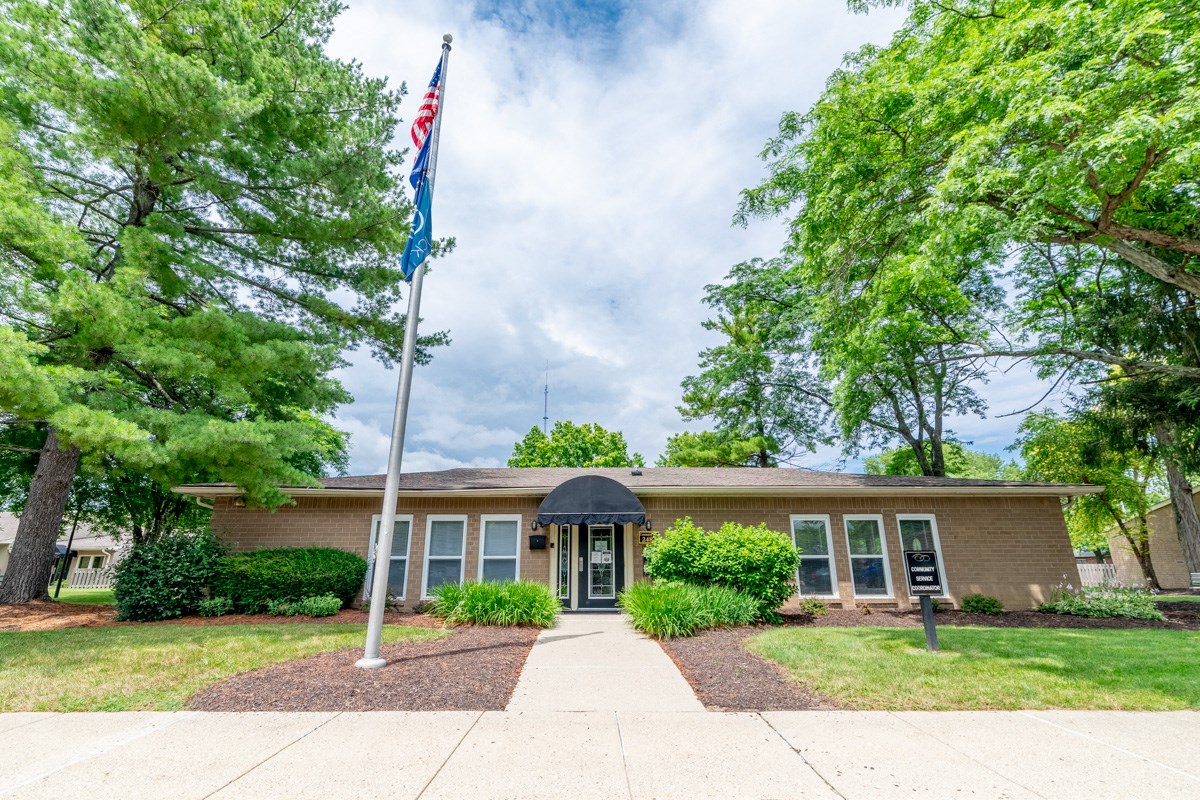 Cambridge Square North Apartments, 7110 Township Line Road