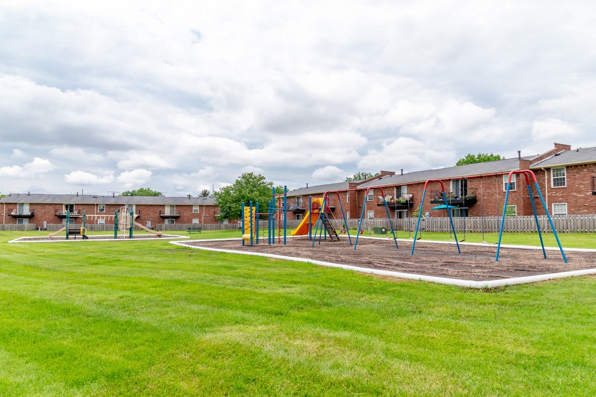 Cambridge Square North Apartments, 7110 Township Line Road