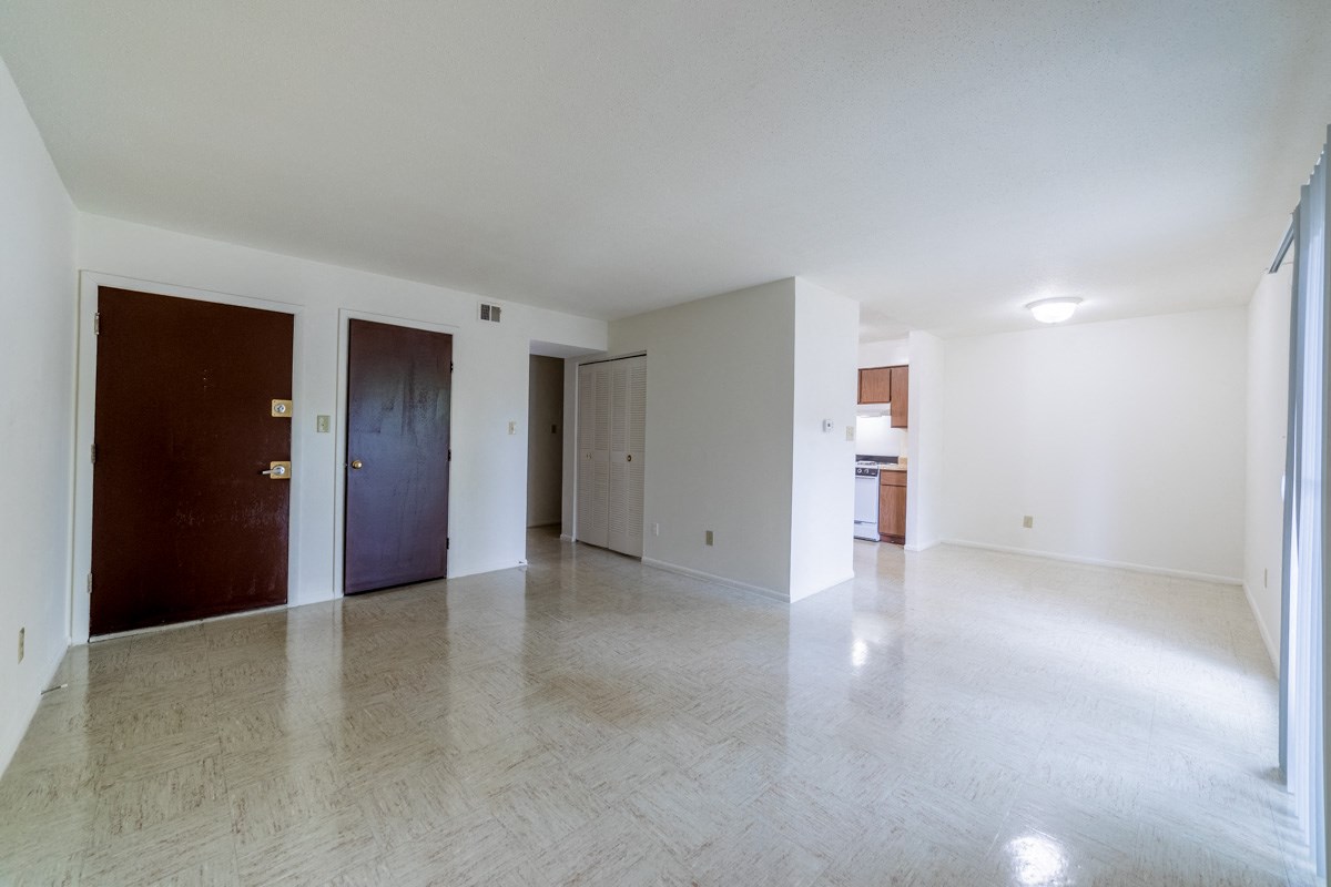 Cambridge Square North Apartments, 7110 Township Line Road