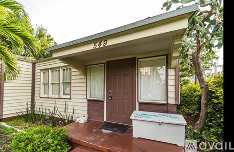 549 NE 2Nd Ave 4 Beds Apartment for Rent