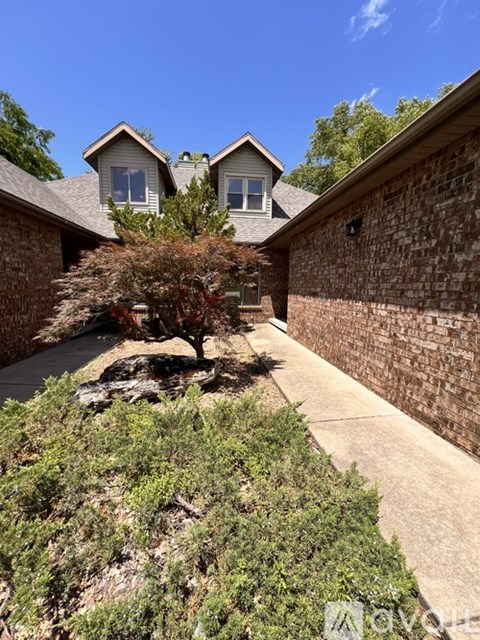3229 W Hanover St 3 Beds Apartment for Rent