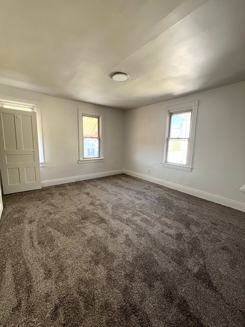 625 Indiana Ave 3 Beds Apartment for Rent