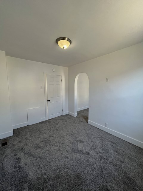 625 Indiana Ave 3 Beds Apartment for Rent