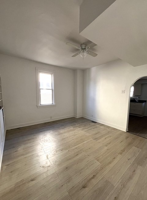 625 Indiana Ave 3 Beds Apartment for Rent