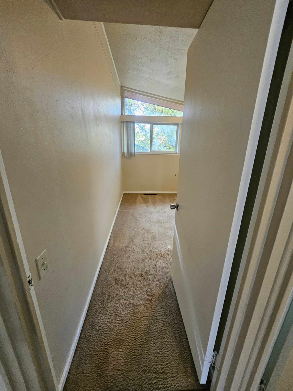 1919 S Orchard St 3 Beds House for Rent - Photo Gallery 13