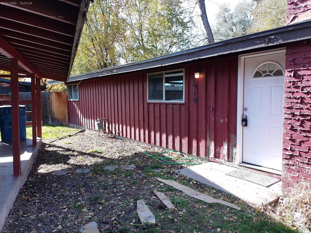 1919 S Orchard St 3 Beds House for Rent - Photo Gallery 16