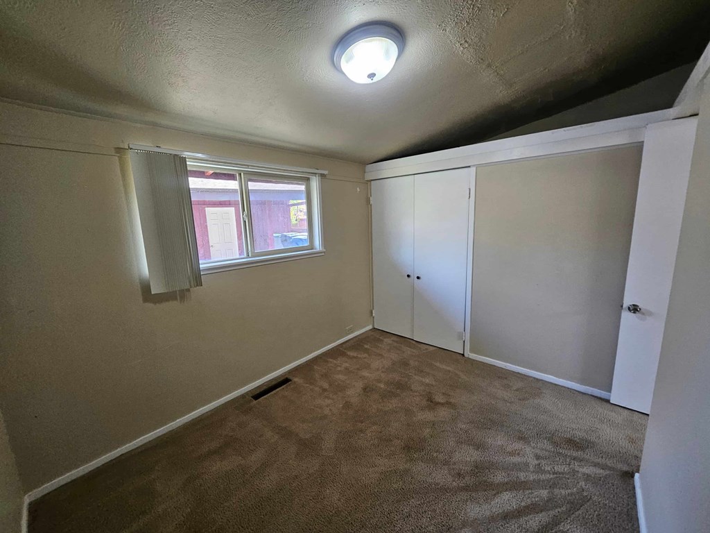 1919 S Orchard St 3 Beds House for Rent - Photo Gallery 5