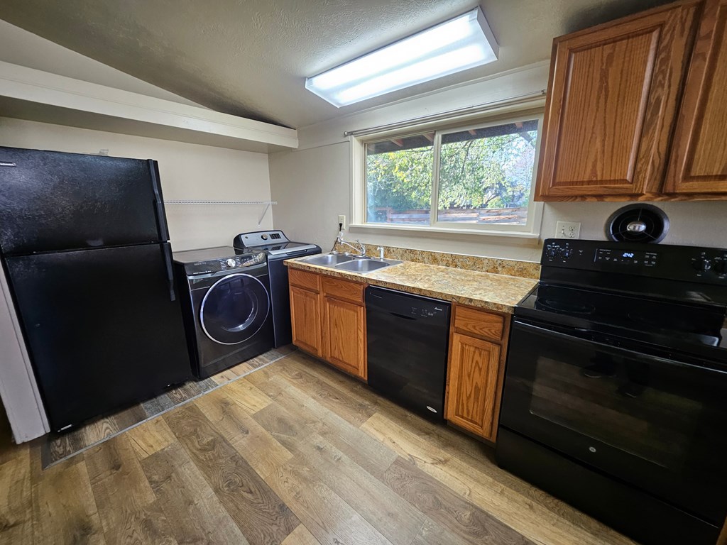 1919 S Orchard St 3 Beds House for Rent - Photo Gallery 14