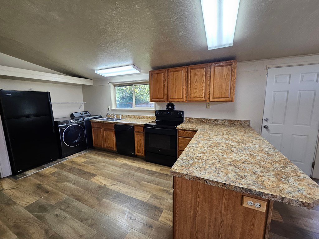 1919 S Orchard St 3 Beds House for Rent - Photo Gallery 15