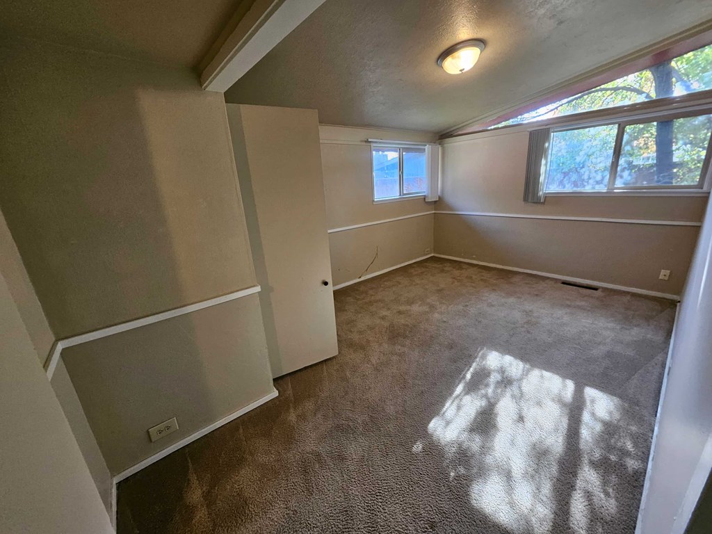 1919 S Orchard St 3 Beds House for Rent - Photo Gallery 7