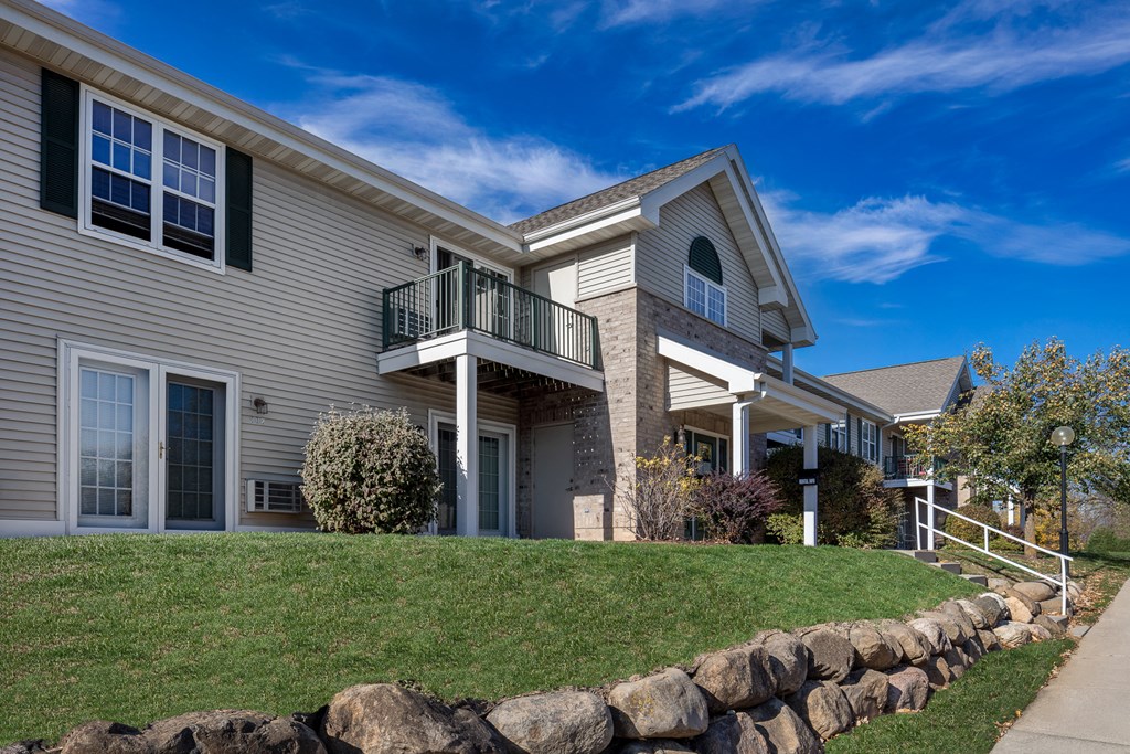 Front Lawn View at Luann Place Apartments, Wisconsin, 53713
