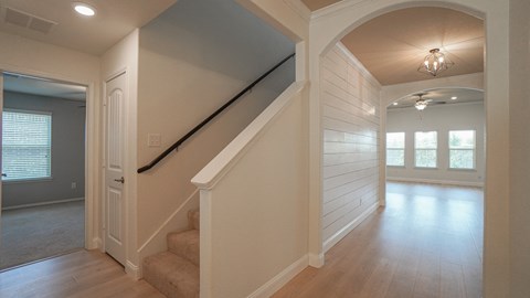 239 Oxford Drive 4 Beds Apartment for Rent