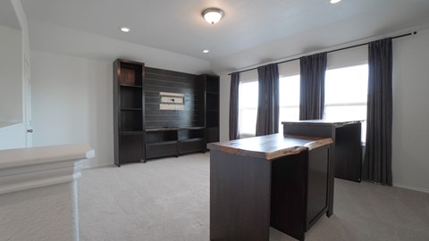 239 Oxford Drive 4 Beds Apartment for Rent