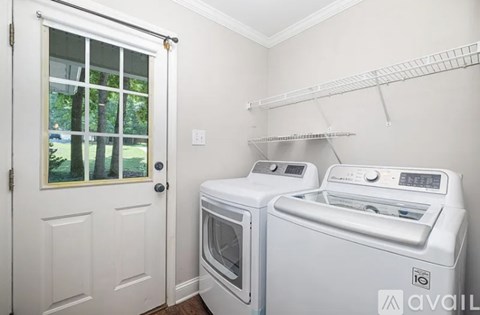 221 Pine Knoll Drive 3 Beds Apartment for Rent