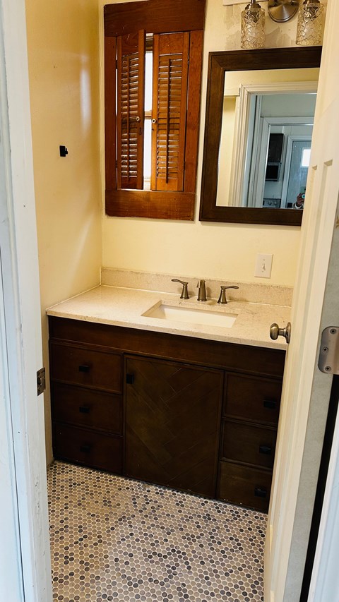 137 Edwards Street 2 Beds Apartment for Rent