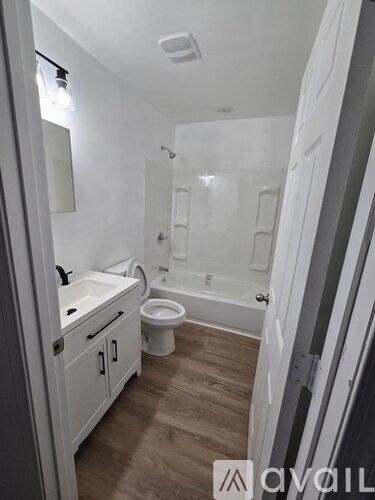 Source URL: https://prod-avail.s3.amazonaws.com/public_images/41515670/listing/368_libby_bathroom.jpg