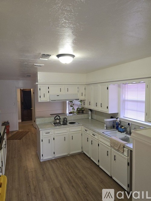 Source URL: https://prod-avail.s3.amazonaws.com/public_images/41513535/listing/1000042660.jpg