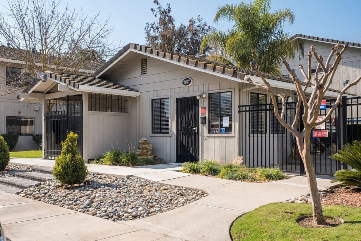 Manteca Golf & Tennis Villas